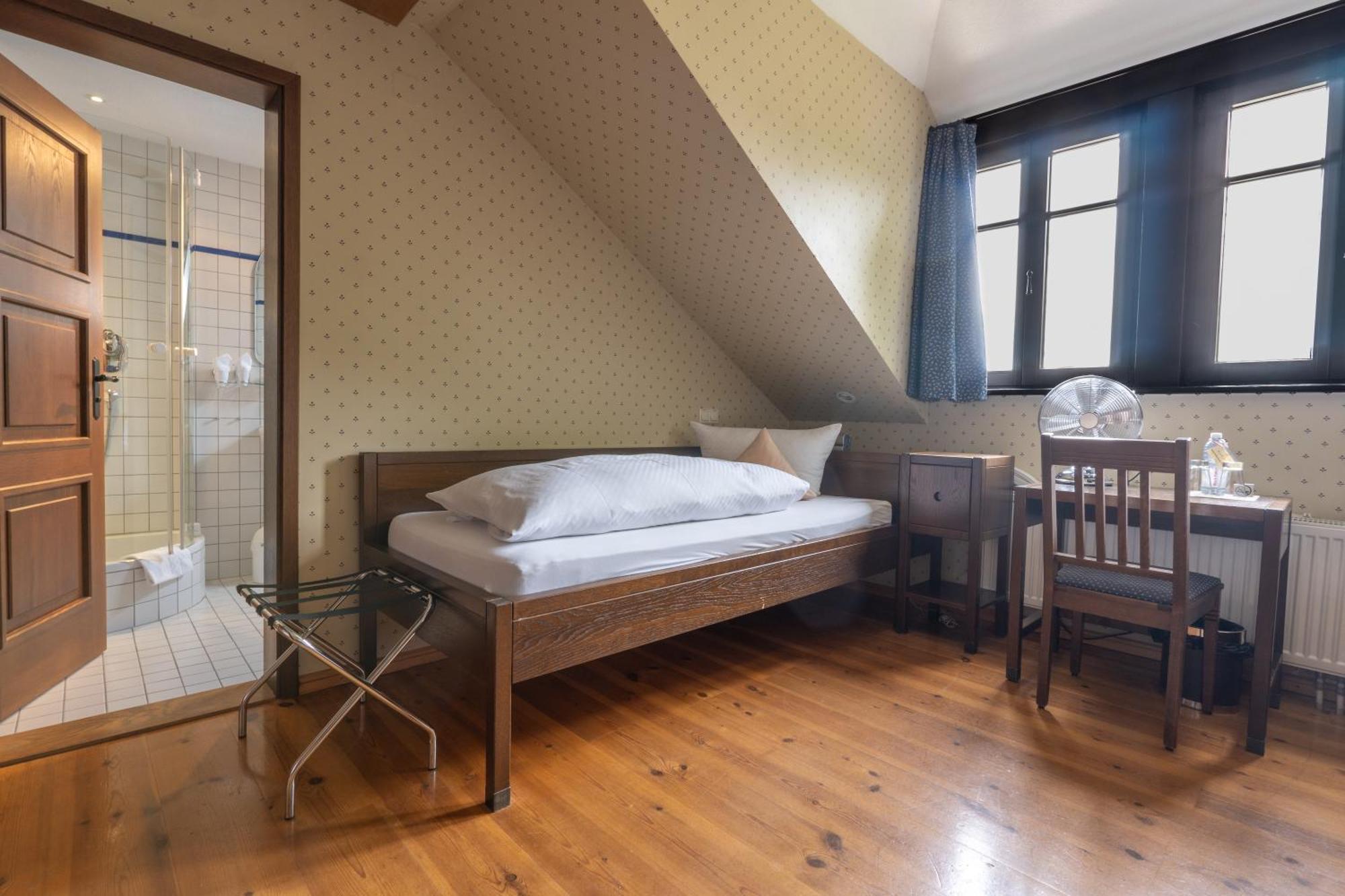 Burg Windeck ***S Hotel Buehl  Phòng bức ảnh